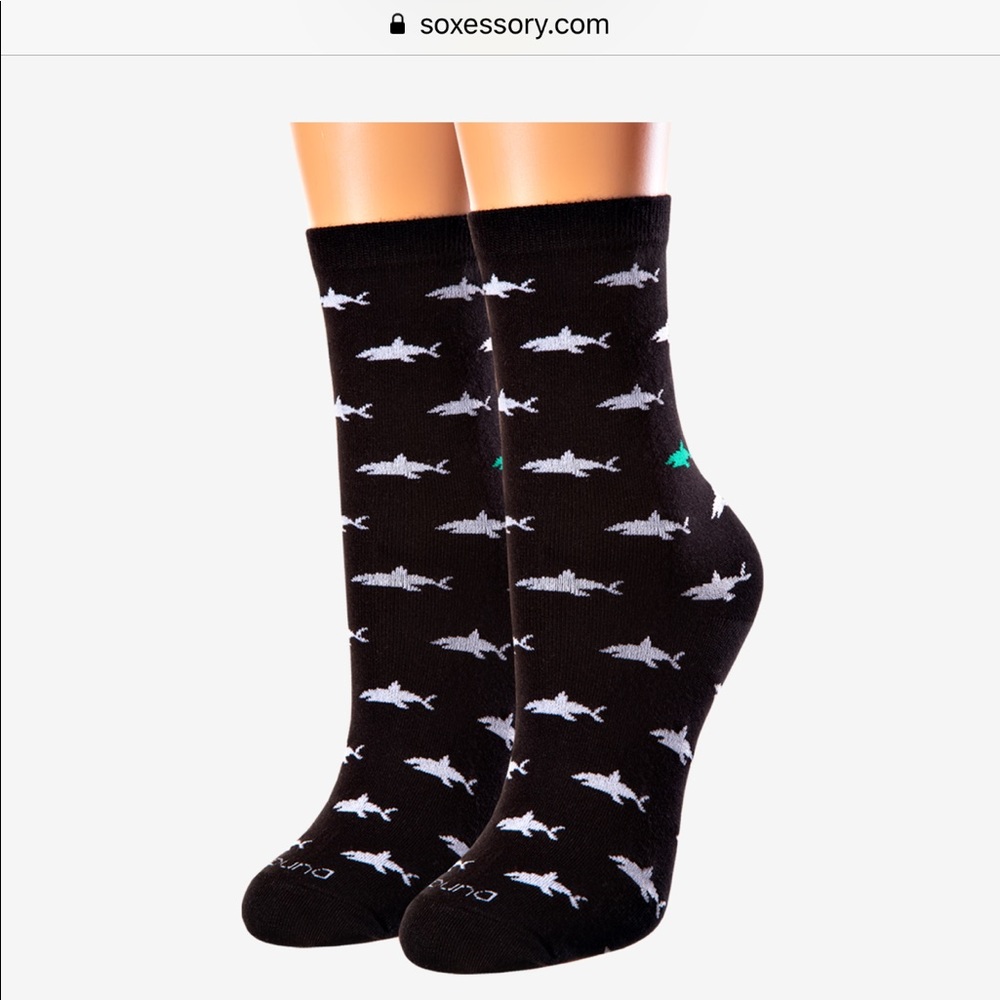 Women’s bamboo socks with shark print
